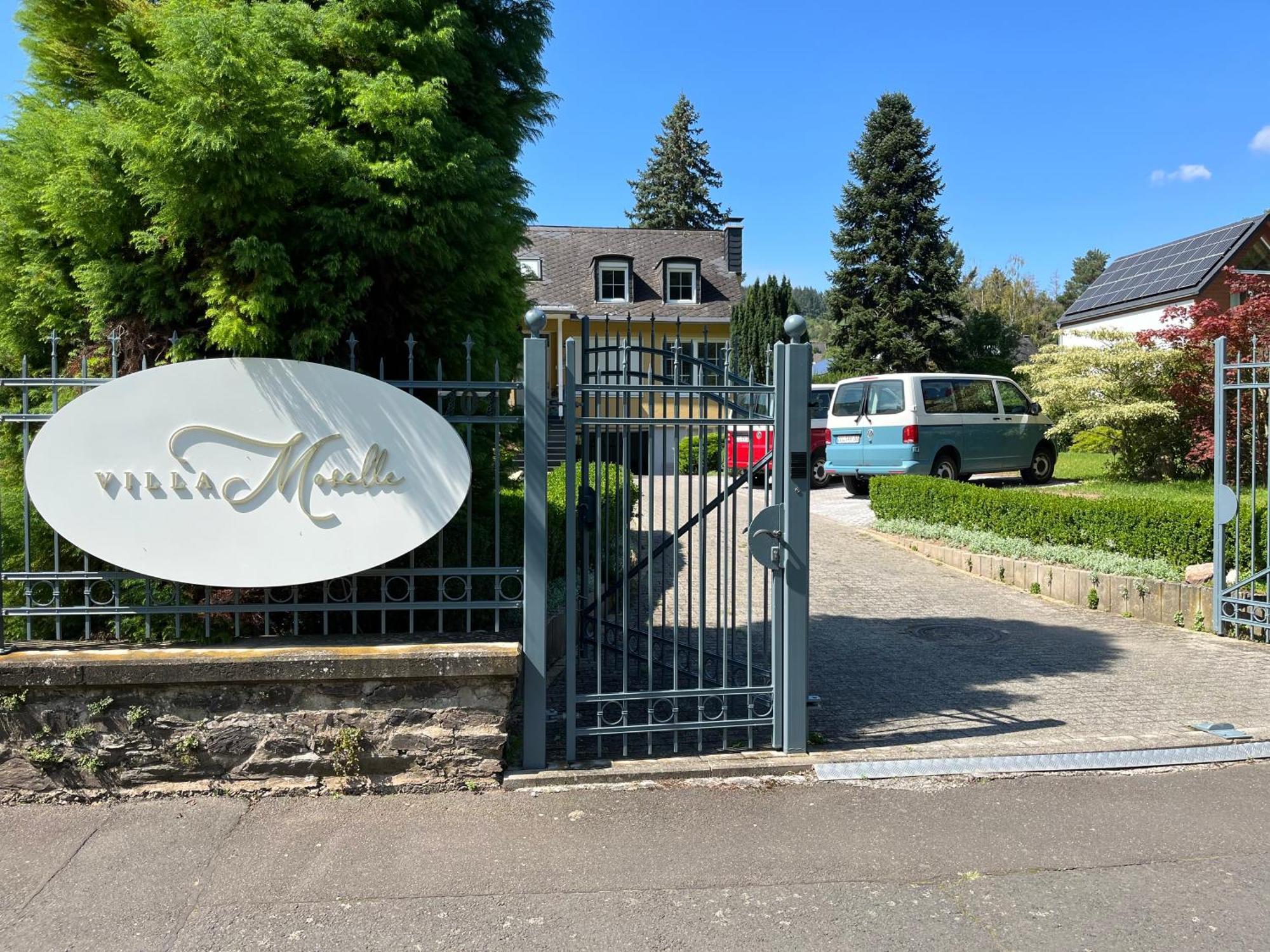 Villa Moselle ทราเบิน-ทราร์บาค ภายนอก รูปภาพ